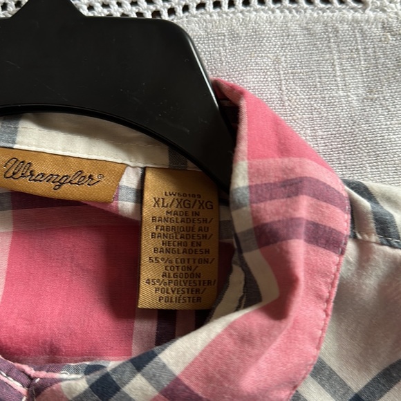 Wrangler button snap pink plaid-Western wear Size XL - Picture 4 of 4